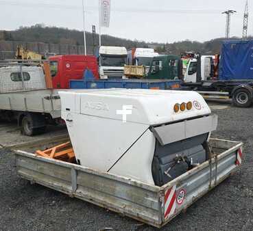 Annet 2014 Ausa B 200H (6)