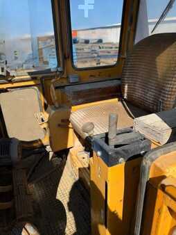 Nakládací pásová vozidla 0 Komatsu D75 S5 (16)