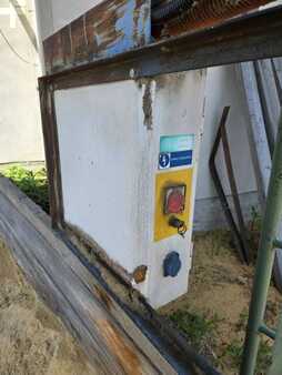 Ostatní 2000 [div] _JINÉ (CZ) DŘEVO TRUST (13)