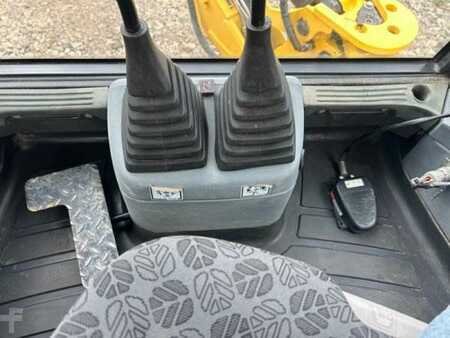 Rigid Backhoe Loader 2018 New Holland Construction B100C (13)