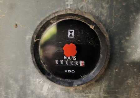 Rotary Drilling Rig 2015 Sandvik DC 125R Commando (5)