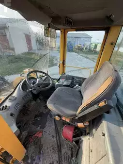 Kolové nakladače 2005 Volvo L150E (11)