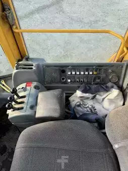 Kolové nakladače 2005 Volvo L150E (12)