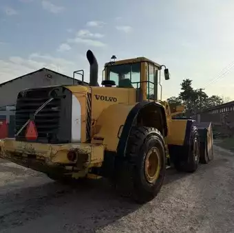 Kolové nakladače 2005 Volvo L150E (4)