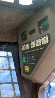 Kompaktní nakladače 2004 Bobcat S130 (10)