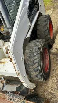 Kompaktní nakladače 2004 Bobcat S130 (15)