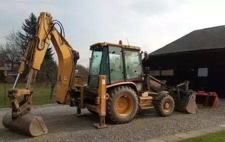 Екскаватор-навантажувач з жорсткою рамою 2005 Caterpillar 428D (1)
