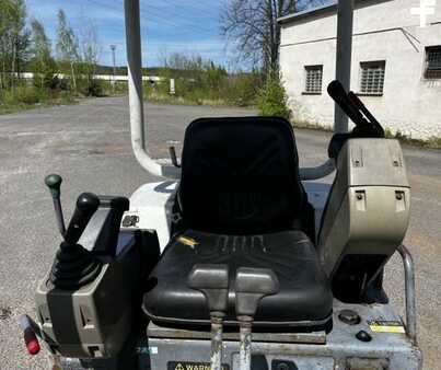 Mini excavadoras 2007 Takeuchi TB 016 (10)