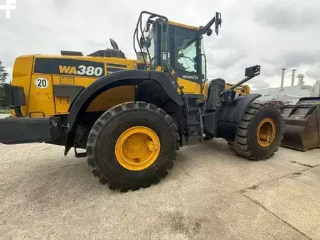 Pyöräkuormaajat 2020 Komatsu WA380-8E0 (1)