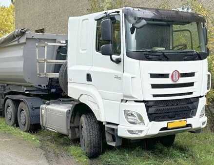 Pozostałe 2019 Tatra T158 Phoenix (+ DAF) (1)