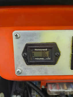 Mini-wywrotki 2022 Kubota KC110HR-4 (8)
