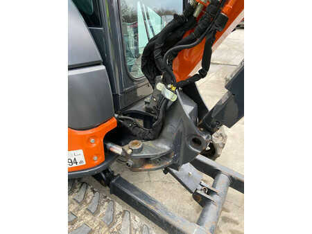 Minigraver 2022 Hitachi ZX 33 U-6 (14)