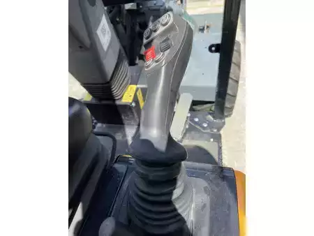 Pale Gommate 2022 Giant G2700 Xtra HD (6436) (12)