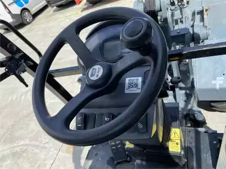 Pale Gommate 2022 Giant G2700 Xtra HD (6436) (13)