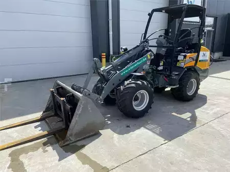 Pale Gommate 2022 Giant G2700 Xtra HD (6436) (2)