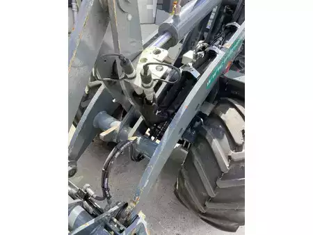 Pale Gommate 2022 Giant G2700 Xtra HD (6436) (9)