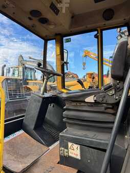 Sestavy válců 2002 BOMAG D177D-3 (12)