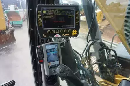 Lánctalpas kotrógép 2013 Caterpillar CAT 329 EL (15)