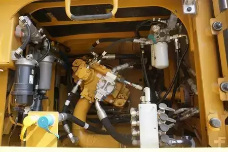 Lánctalpas kotrógép 2013 Caterpillar CAT 329 EL (19)