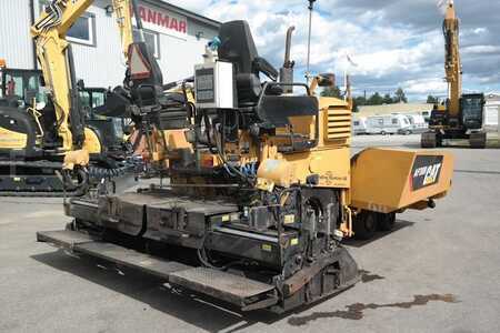 Kerékburkoló 2010 Caterpillar AP 300 (13)