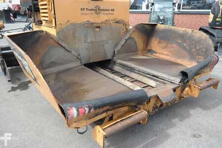 Kerékburkoló 2010 Caterpillar AP 300 (19)