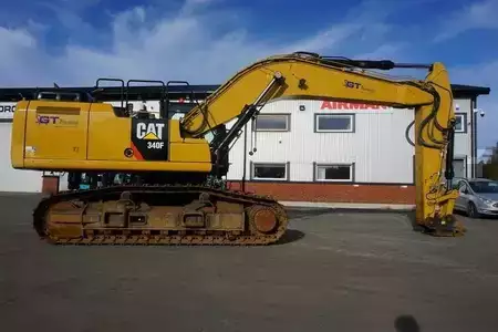 Lánctalpas kotrógép 2016 Caterpillar 340F (1)