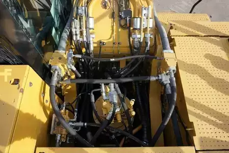 Lánctalpas kotrógép 2016 Caterpillar 340F (20)