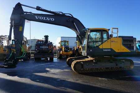 Korečková rýpadla 2015 Volvo EC 250 E NL (6)