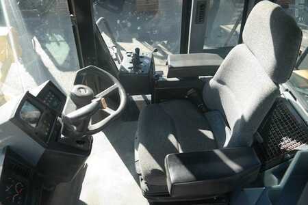 Kolové nakladače 2002 Caterpillar 962 G II (10)