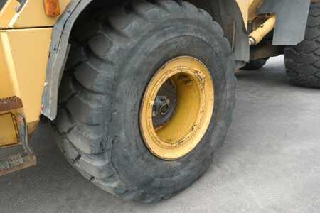 Knickgelenkte Muldenkipper/Dumper 2005 Komatsu HM300-1 (8)