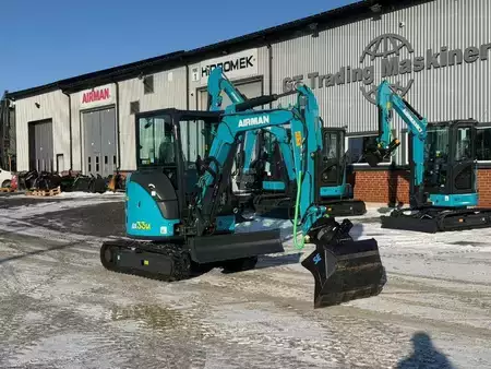 Mini excavadoras 2023 Airman AX 33 U (2)