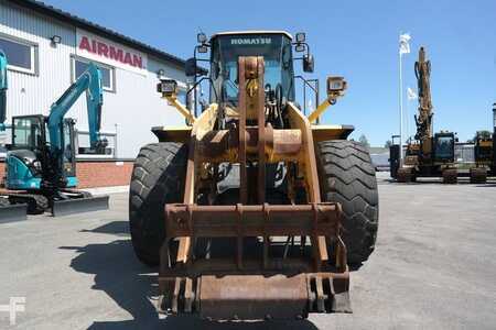 Pyöräkuormaajat 2002 Komatsu WA 380-5-H (13)