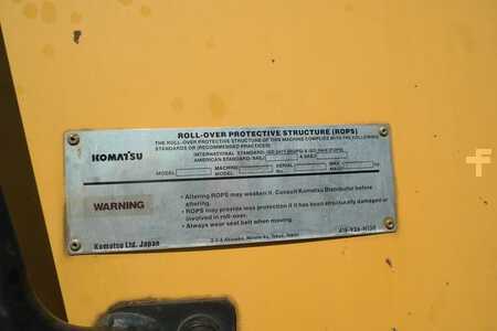 Pyöräkuormaajat 2002 Komatsu WA 380-5-H (14)