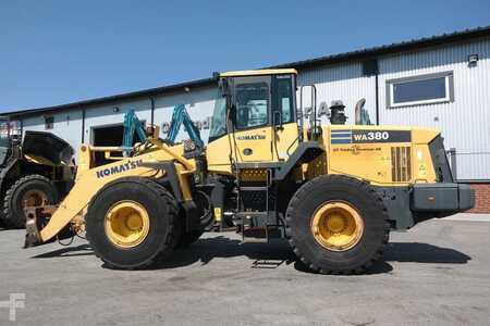 Pyöräkuormaajat 2002 Komatsu WA 380-5-H (4)