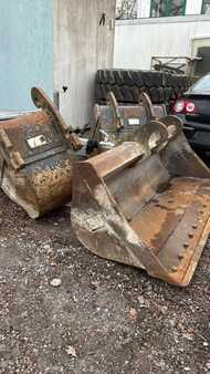 Pelle sur pneus 2014 Caterpillar 313 D (8)