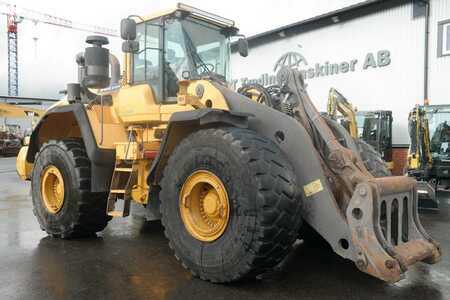 Kerekes rakodó 2011 Volvo L220 G (1)