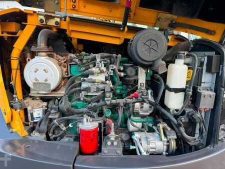 Pelles sur chenilles 2015 Caterpillar ECR 88 D (12)