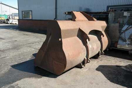Kerekes rakodó 2002 Caterpillar 962G (17)