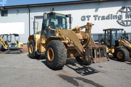 Kerekes rakodó 2002 Caterpillar 962G (2)