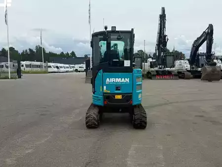 mini escavadeira 2026 Airman AX 26 U-7 (2)