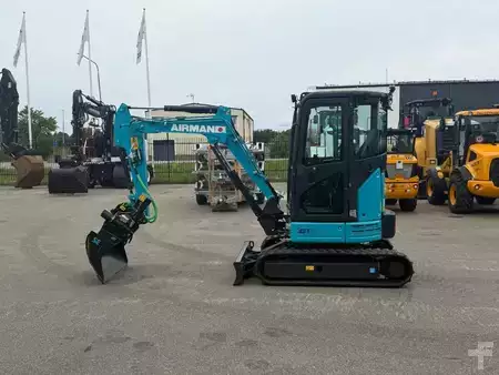 mini escavadeira 2026 Airman AX 26 U-7 (4)