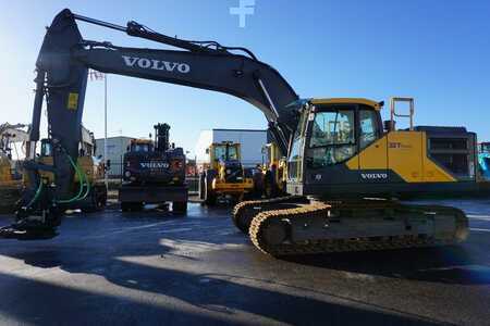 Koparki gąsienicowe 2015 Volvo EC 250 E NL (1)