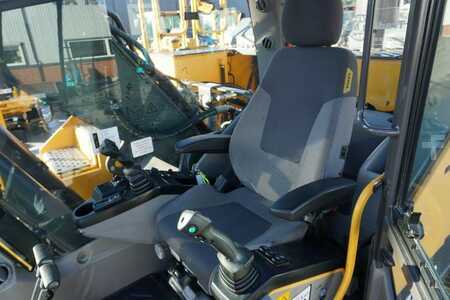 Koparki gąsienicowe 2015 Volvo EC 250 E NL (6)