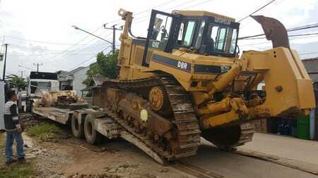 Pásové buldozery 1997 Caterpillar D 8 R (3)