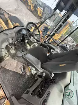 Ładowarki kołowe 2013 Volvo L250G (9)