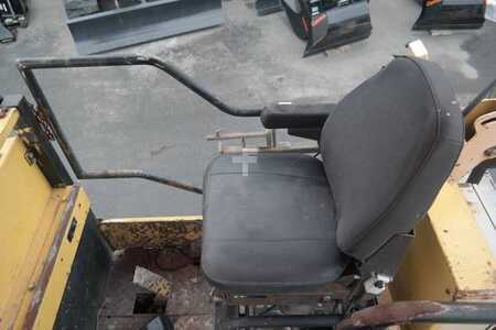 Kerékburkoló 2003 Dynapack F121 4WD (14)