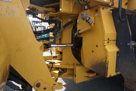Chargeuse sur pneus 2015 Caterpillar 980 M (17)