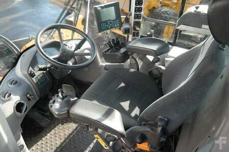 Ładowarki kołowe 2011 Volvo L220G (14)