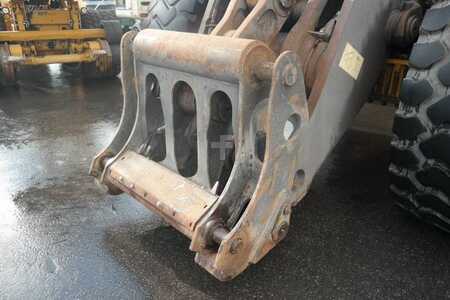 Ładowarki kołowe 2011 Volvo L220G (8)