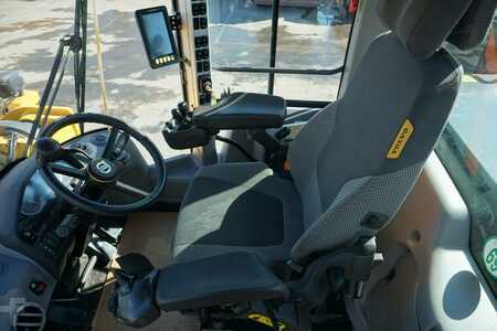 Kerekes rakodó 2017 Volvo L 150 H (6)